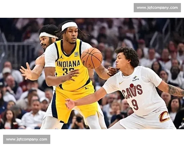 骑士队与步行者首战激烈对决精彩纷呈,双方拼劲十足引发热议 骑士队与步行者首战激烈对决精彩纷呈,双方拼劲十足引发热议